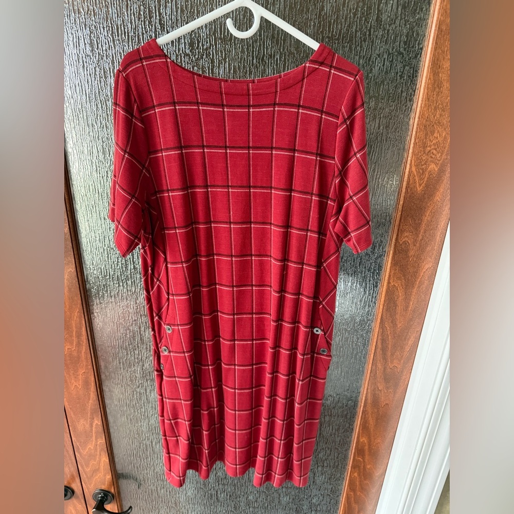 J Jill size 1X knit dress bold red & black plaid pattern offers versatile style